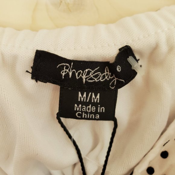 💥2/$30💥 Polka dot dress with buttons - Picture 2 of 4